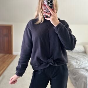 Zella: Black Cropped Hoodie